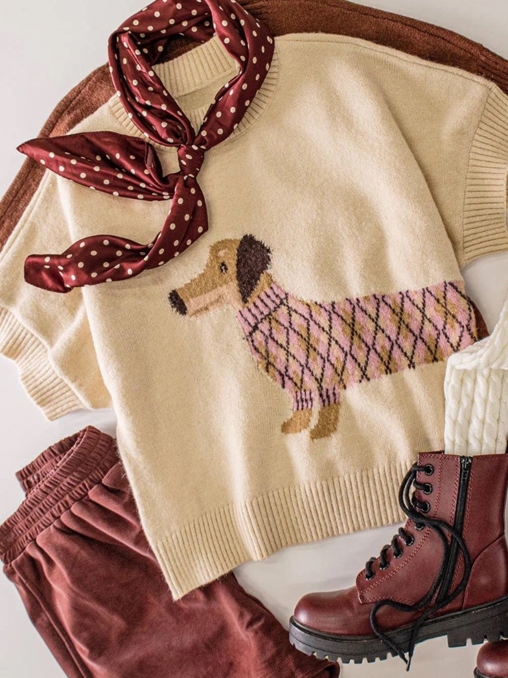 NWT Dachshund Weiner Dog Graphic Short Sleeve Knit Sweater